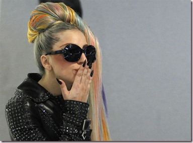 Lady Gaga decide subastar varios de los complementos y vestidos